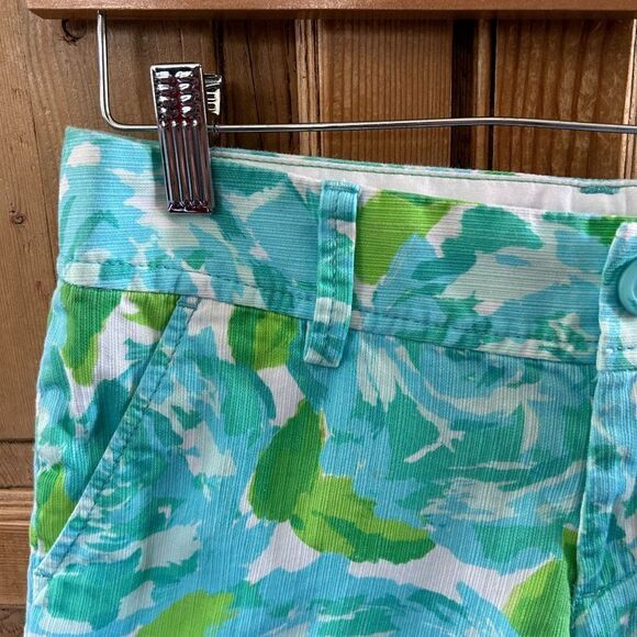 Lilly Pulitzer 0 Shorts Green Blue White Floral Pockets Zipper Mid Rise Callahan - Picture 2 of 11